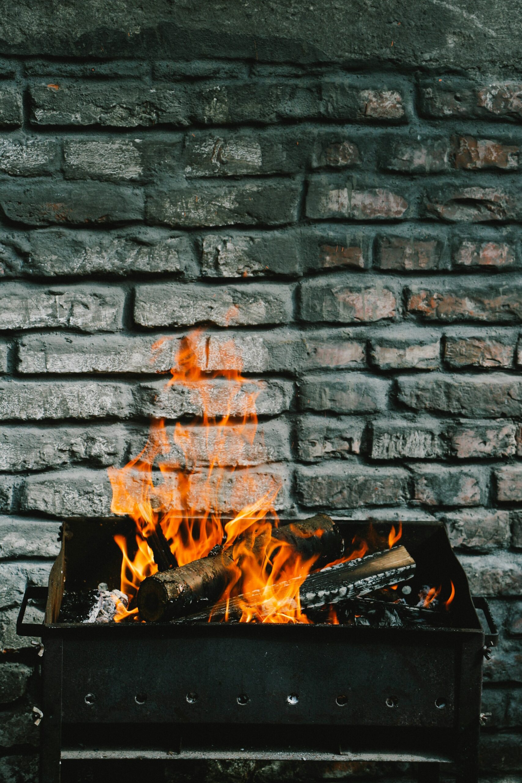 How to Paint Fireplace Bricks: A Complete Guide to Updating Your Hearth