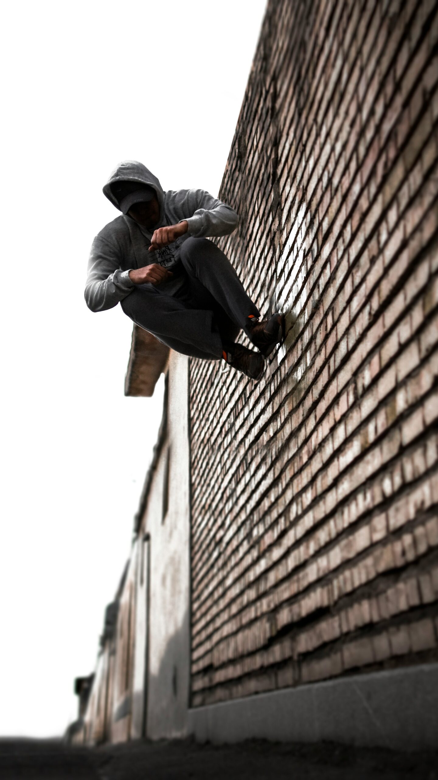 How to Hang Things on a Brick Wall: Smart Techniques for a Tough Surface