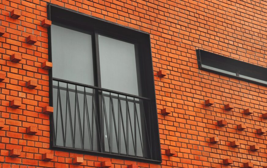 How Do You Replace Windows in a Brick House? A Complete Guide for Homeowners