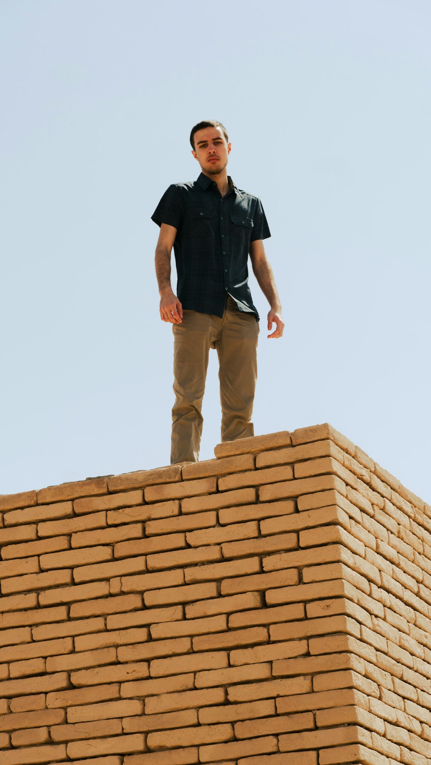 How Heavy Is a Brick? A Comprehensive Guide to Brick Weights and Construction Use