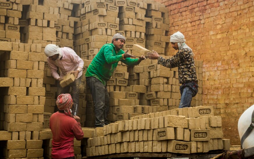 How Much Is a Pallet of Bricks? A Deep Dive Into Quantities, Composition, and Construction Impact